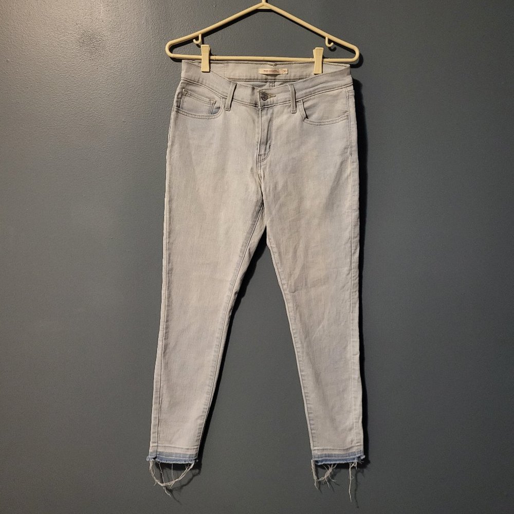 Light wash 710 Levi super skinny